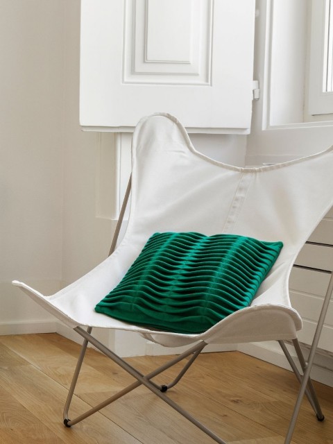 Lounge chair in Beige