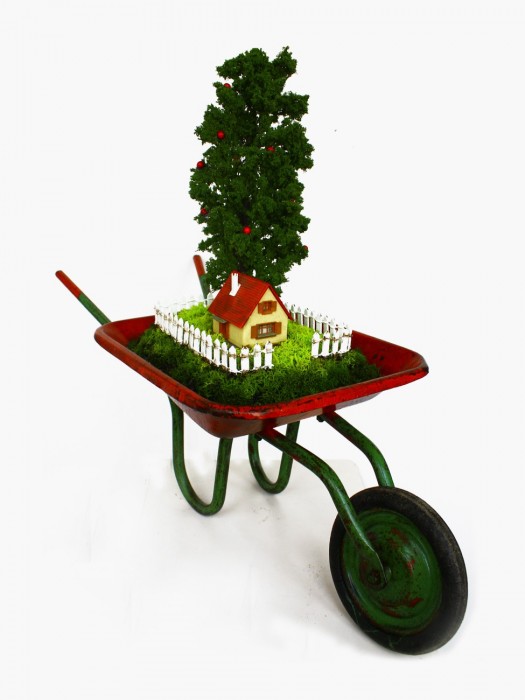 Assemblage 56x26x72cm