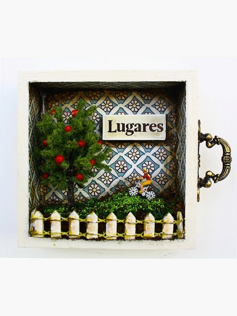 Assemblage 12x15x4cm